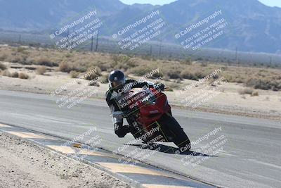 media/Dec-01-2025-Moto Forza (Mon) [[2daa91e15f]]/3-Beginner Group/Session 3 (Turn 16 Inside)/